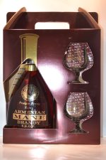 MANE BRANDY VSOP ARMENIA  GFT PACK 750ML - Image 2