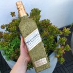 JOHNNIE WALKER SCOTCH BLENDED GOLD LABEL RESERVE W/ GLITTER DESIGN 750ML - Image 2